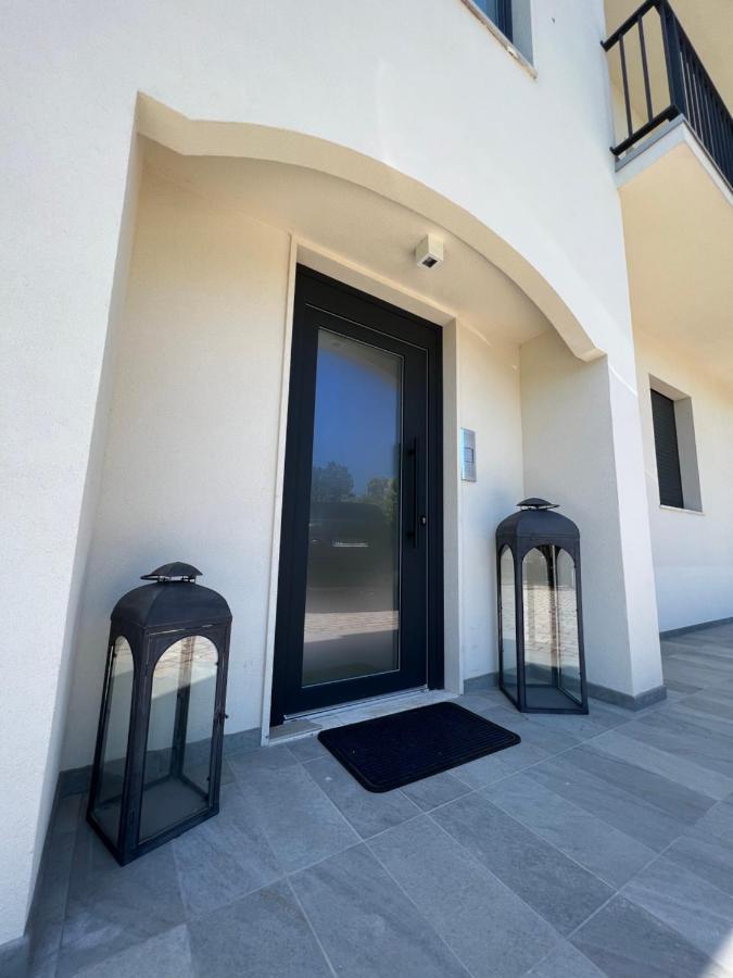 Villa Torrione - Apartments & Pool Чивитанова-Марке Экстерьер фото